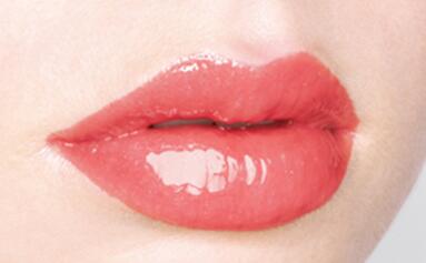 膠原蛋白豐唇手術(shù)過程