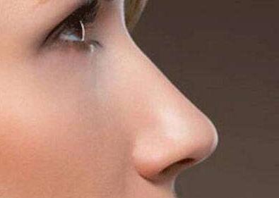 注射隆鼻有副作用嗎？危害大不大？