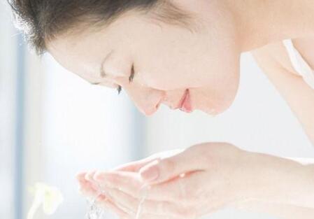 注射隆鼻術(shù)后該怎樣護(hù)理?