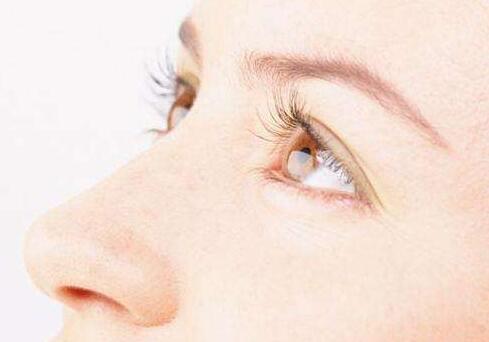 膨體隆鼻假體取出后對(duì)比差別會(huì)不會(huì)很大？