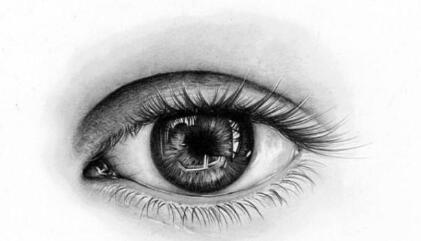 眼窩下陷脂肪填充，是較為好的填充物了！