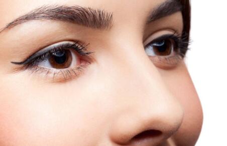 骨粉隆鼻的注意事項