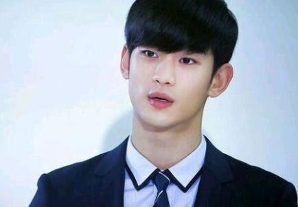 金秀賢整形后的變化