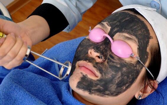 黑臉娃娃果怎么樣？有果圖片嗎？