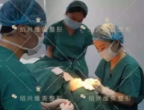 紹興維美整形做的祛斑+瘦臉+雙眼皮手術術中