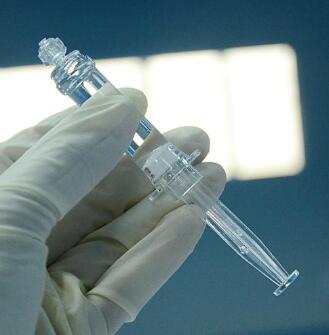 自體脂肪活細胞除皺術(shù)操作方式