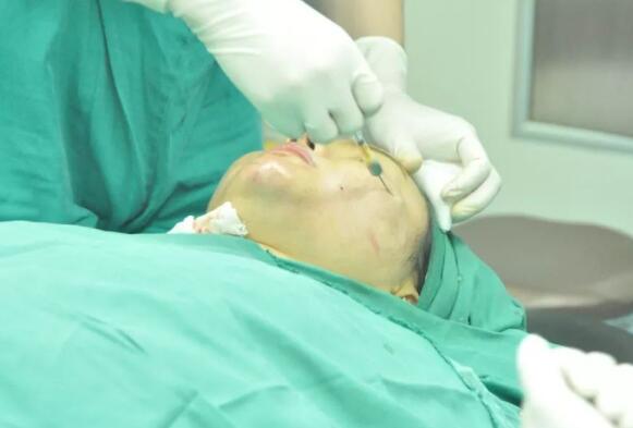 段小兵醫(yī)生簡介