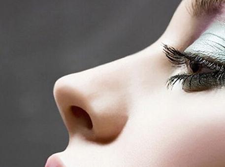 做隆鼻手術(shù)想要修復的話可以完全清除掉嗎？