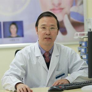 北京隆鼻醫(yī)生匯總單