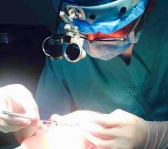 賈明醫(yī)生簡介