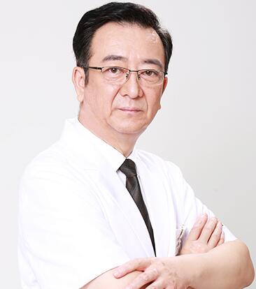 醫(yī)生團(tuán)隊(duì)：