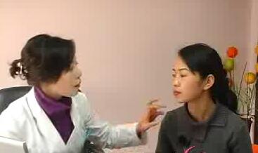 周穎華醫(yī)生