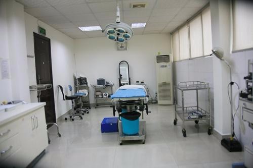 鄧洪軍醫(yī)生-個(gè)人簡介-口碑-衡陽雅韓整形