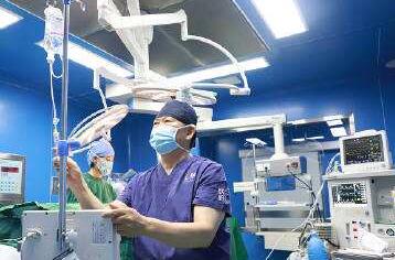 脂肪填充專家|悅麗匯周宜國醫(yī)生個人簡來啦！