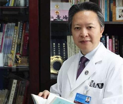 李青峰醫(yī)生_基本資料_點評_武警黑龍江總隊整形中心