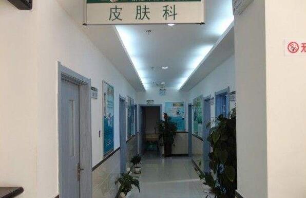 呂成志醫(yī)生-簡介資料-資質(zhì)-口碑-大連皮膚病醫(yī)院