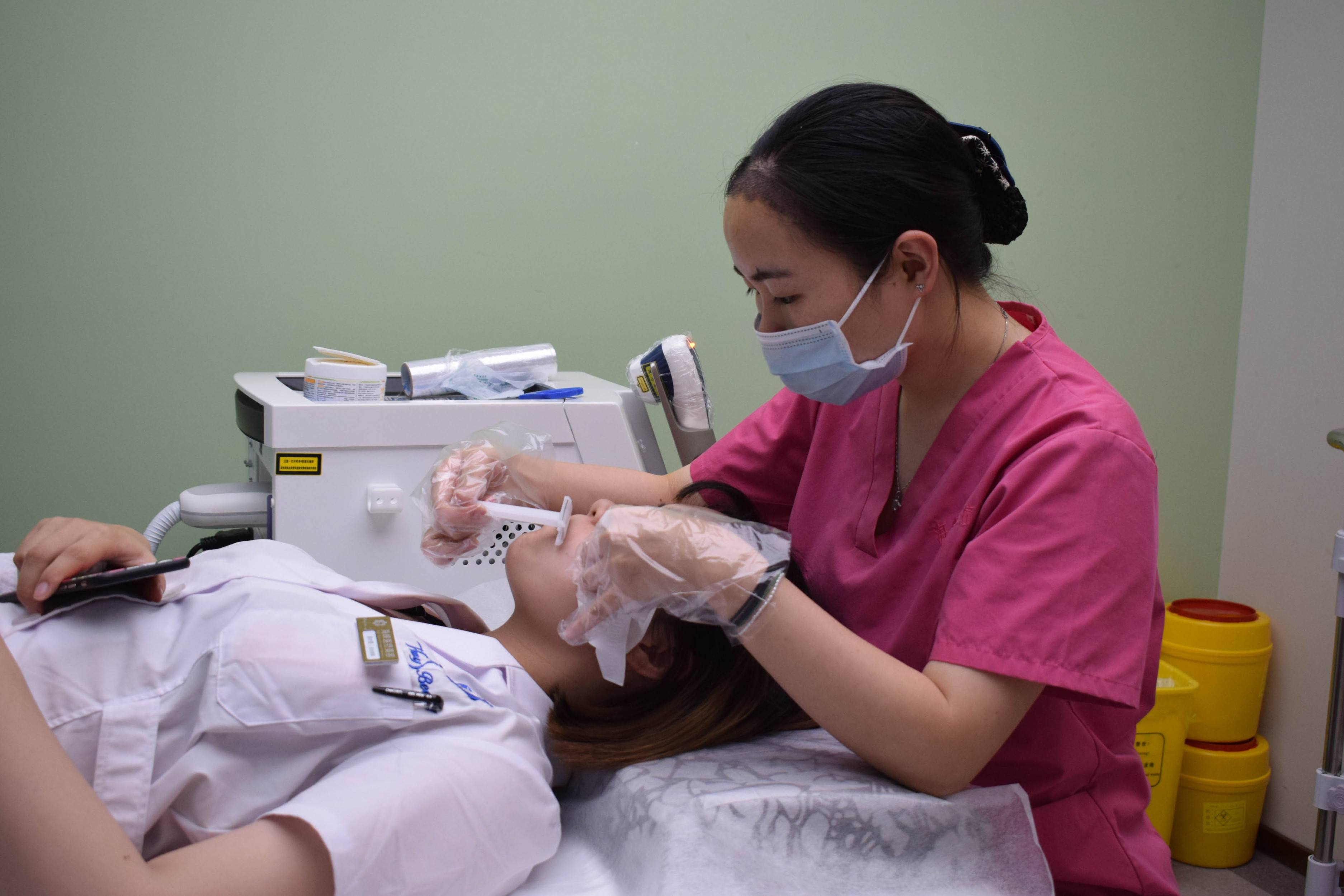 絡(luò)腮胡子怎么去除