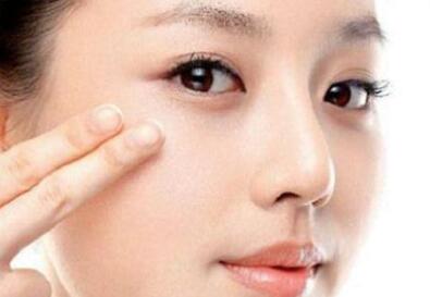 激光去除魚尾紋