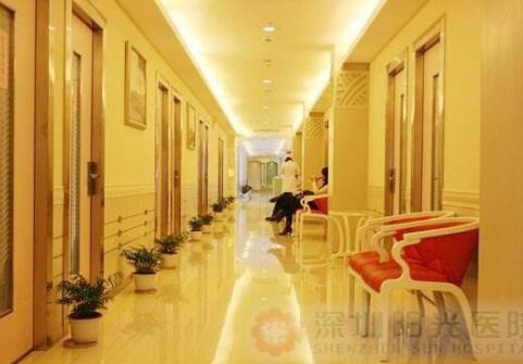 深圳陽光醫(yī)院雙眼皮怎么樣？醫(yī)生技術(shù)+雙眼皮案例分析