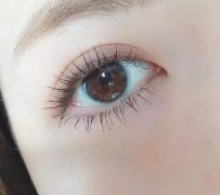 多眨眼能不能變成雙眼皮