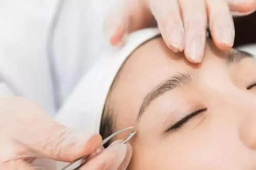 韓式提眉術(shù)有什么做法?韓式提眉術(shù)優(yōu)勢有哪些?