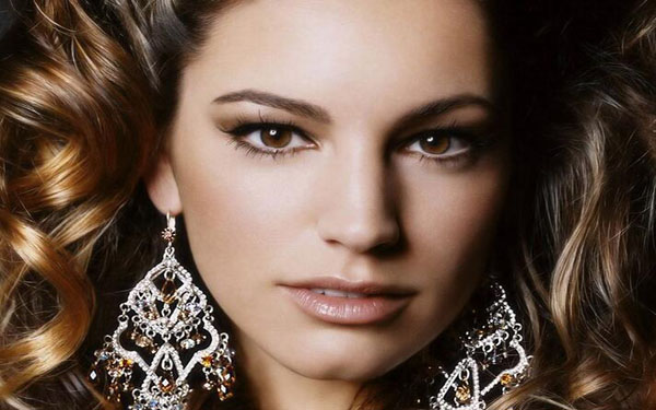 定點(diǎn)雙眼皮如何消腫?