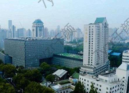 鼓樓醫(yī)院整形科玻尿酸豐唇費用價格表！張明、譚謙個人資料及口碑出！