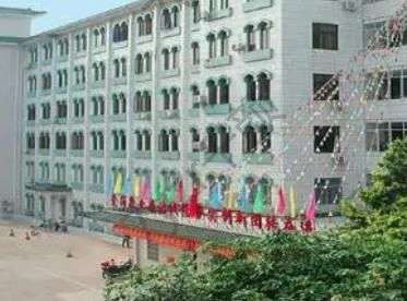 聊聊:肇慶割雙眼皮整形醫(yī)院匯總單前六：人民醫(yī)院、華美|技術(shù)太厲害了叭~