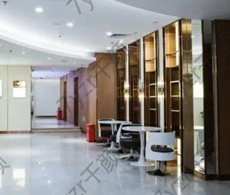 恩施州中心醫(yī)院植發(fā)價(jià)格如何？資質(zhì)怎么樣？特色項(xiàng)目_醫(yī)生評(píng)價(jià)深入了解！