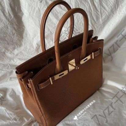 十大奢侈品女包品牌：奢侈品女包的挑選與搭配