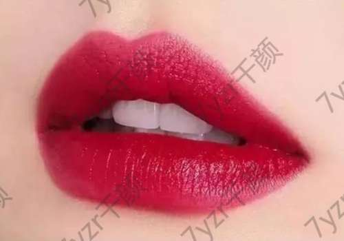 女明星的護(hù)唇秘訣大公開！告別干燥脫皮，讓你的嘴唇煥發(fā)光彩